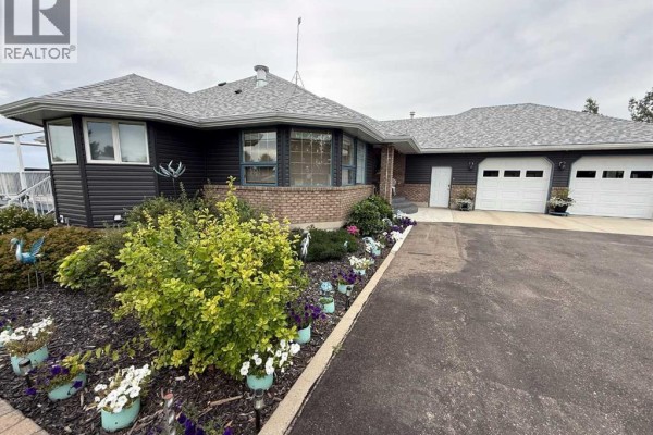 4pc Bathroom - 201076 Rr 142, Rural Newell, County Of, AB T0J0Z0 Photo 2