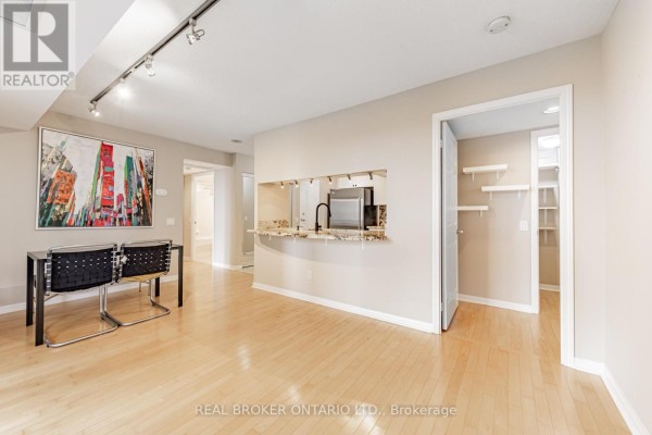 Kitchen - 2011 - 153 Beecroft Road, Toronto, ON M2N7C5 Photo 5