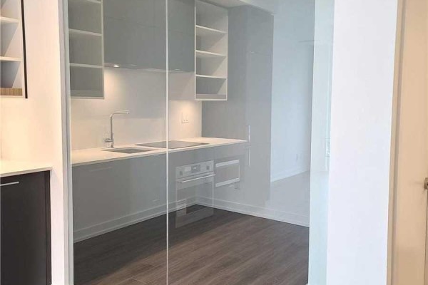 2012 - 20 Edward Street, Toronto, ON M5G0C5 Photo 4