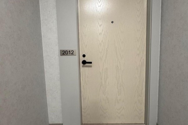 2012 - 225 Commerce Street, Vaughan, ON L4K0P9 Photo 2