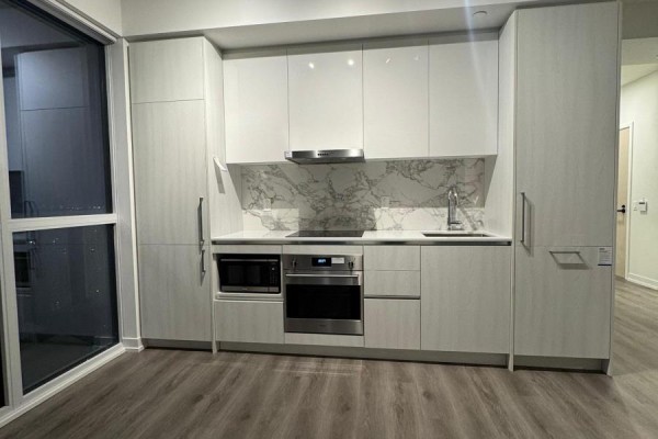 2012 - 225 Commerce Street, Vaughan, ON L4K0P9 Photo 5