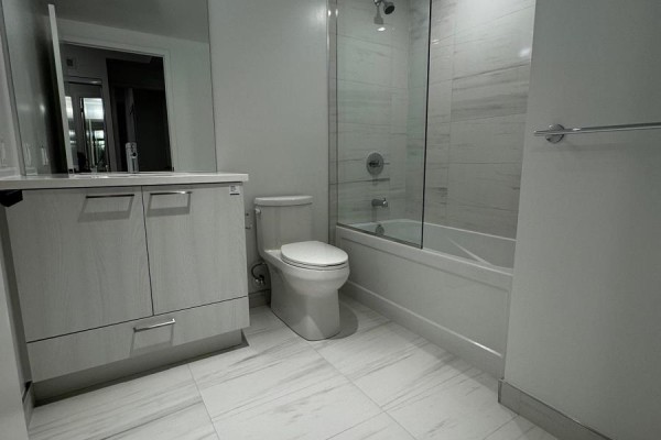 2012 225 Commerce Street, Vaughan, ON L4K0P9 Photo 4