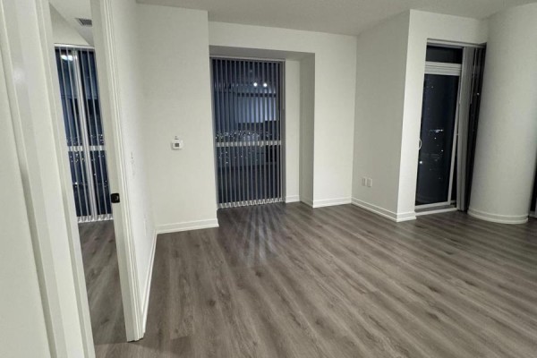 2012 225 Commerce Street, Vaughan, ON L4K0P9 Photo 5