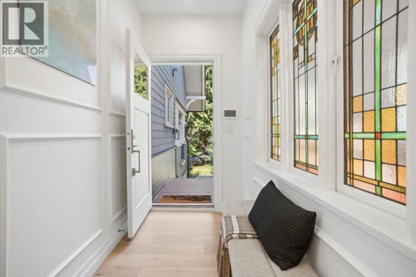 2012 W 15th Avenue, Vancouver, BC V6J2L5 Photo 3
