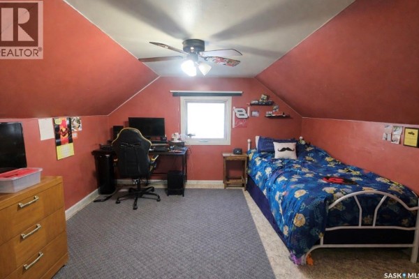 Living room - 2014 1st Street N, Rockglen, SK S0H3R0 Photo 3