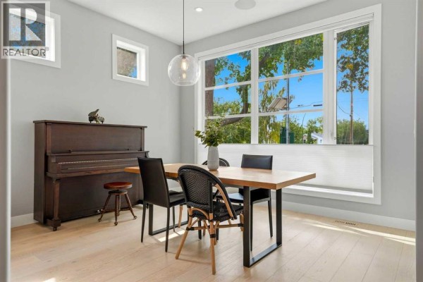 Living room - 2014 6 Street Ne, Calgary, AB T2E3Z1 Photo 5