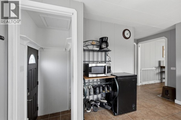 Bedroom 2 - 2014 N Mackenzie Avenue, Williams Lake, BC V2G1P3 Photo 5