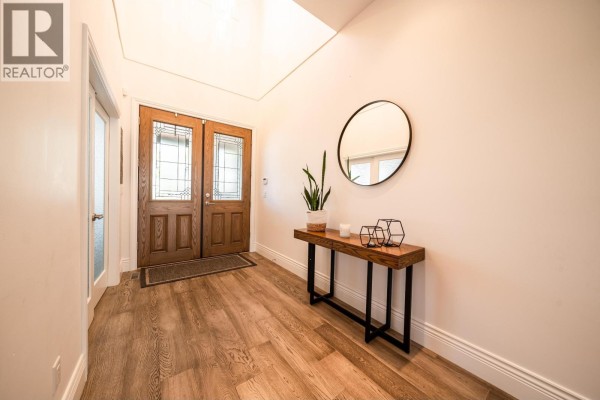 20142 123a Avenue, Maple Ridge, BC V2X6A7 Photo 2
