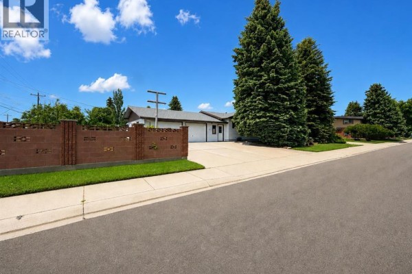 Dining room - 2015 24 Street S, Lethbridge, AB T1K2M6 Photo 2