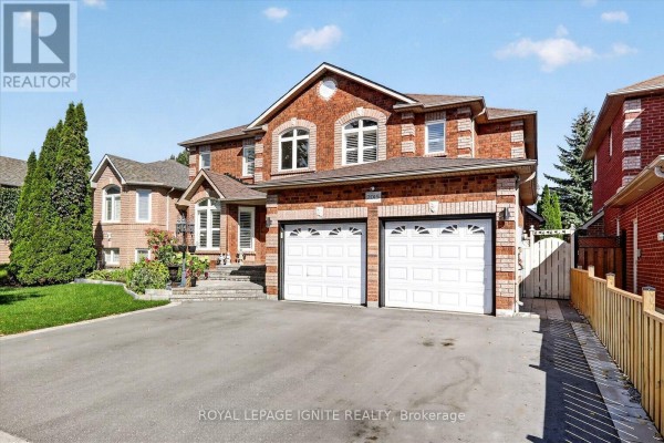 2015 Valewood Court, Oshawa, ON L1G7X9 Photo 2