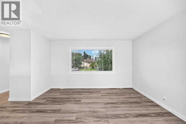 Dining room - 2016 46 Street Se, Calgary, AB T2B1K6 Photo 3