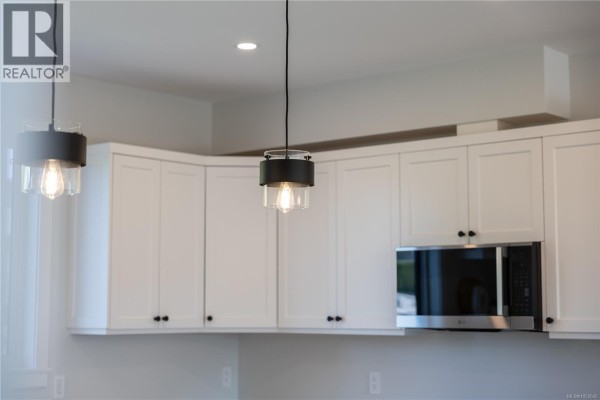 Recreation room - 2016a Galerno Rd, Campbell River, BC V9W0A2 Photo 4