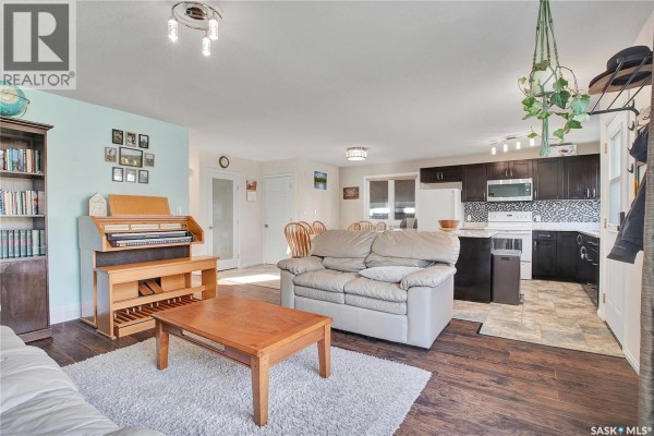 Dining room - 2017 9th Street, Rosthern, SK S0K4R0 Photo 2