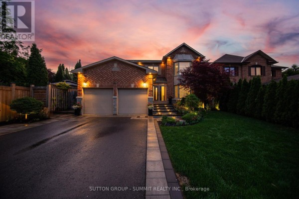 Dining room - 2017 Lady Di Court Nw, Mississauga, ON L5K2N1 Photo 2