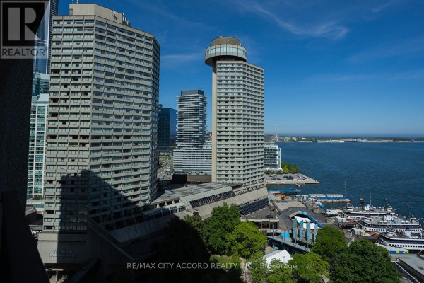 Primary Bedroom - 2018 - 33 Harbour Square, Toronto, ON M5J2G2 Photo 4