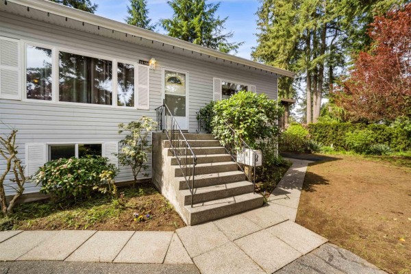 20188 40 Avenue, Langley, BC V3A2W5 Photo 5