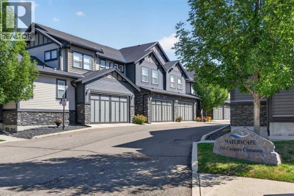 202, 110 Coopers Common Sw, Airdrie, AB, photo 2