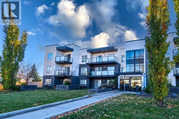 4pc Bathroom - 202, 15233 1 Street Se, Calgary, AB T2X0X5 Photo 2