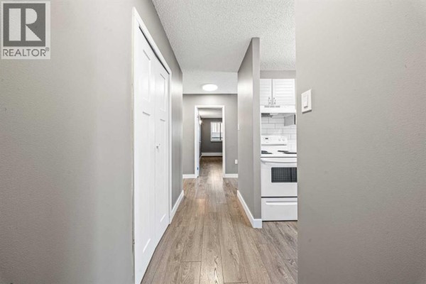 Kitchen - 202, 718 12 Avenue Sw, Calgary, AB T2R0H7 Photo 3