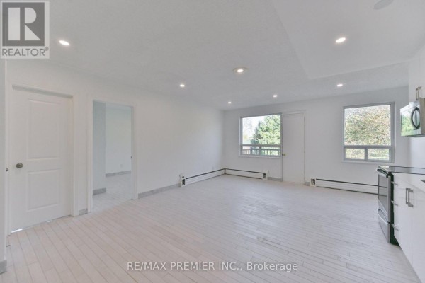 202 - 10 Ellison Avenue, Toronto, ON M3H2J6 Photo 4