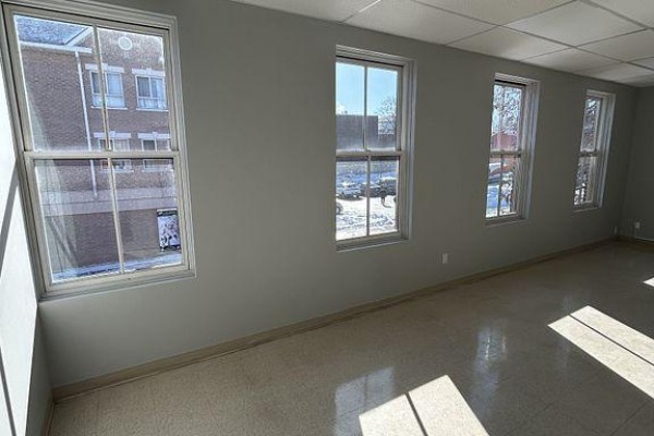 202 - 10132 Yonge Street, Richmond Hill, ON L4C1T6 Photo 4