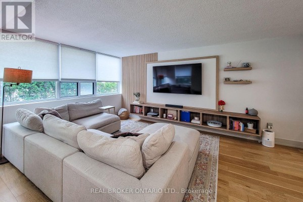 #202 - 120 Duke Street, Hamilton, ON, photo 2