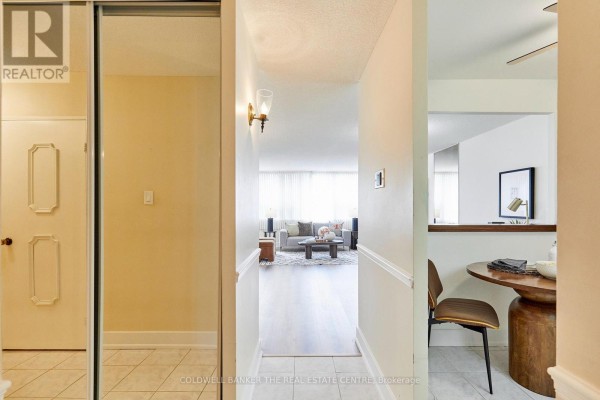 Kitchen - 202 - 121 Ling Road, Toronto, ON M1E4Y2 Photo 3
