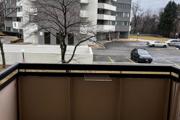 202 - 130 Neptune Drive, Toronto, ON, photo 3