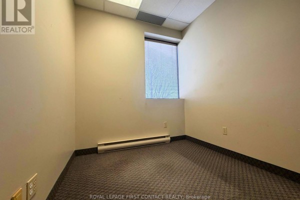 202 - 135 Bayfield Street, Barrie, ON, photo 3