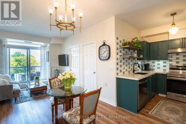 Kitchen - 202 - 15450 Yonge Street, Aurora, ON L4G0K1 Photo 3