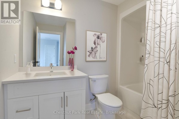 Bathroom - 202 - 20 Campus Trail, Huntsville, ON P1H0K2 Photo 5