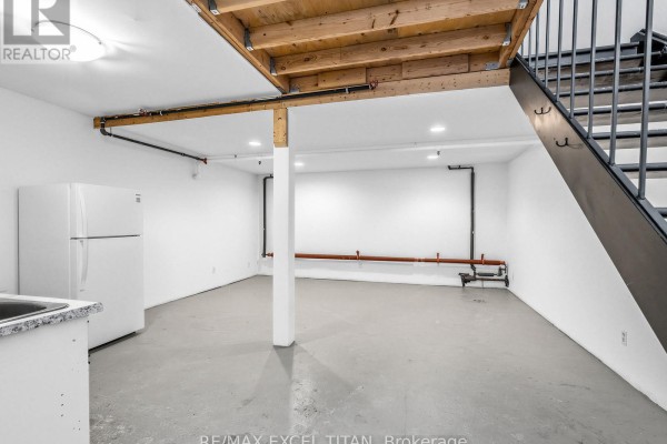 202 - 221 Sterling Road E, Toronto, ON M6P3L4 Photo 3