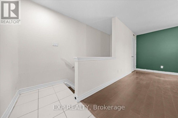 Living room - 202 - 245 Equinox Drive E, Russell, ON K0A1W0 Photo 5
