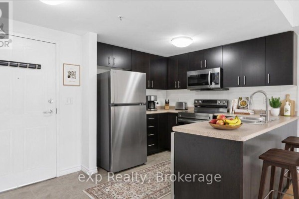 Bedroom 2 - 202 - 41 Goodwin Drive, Guelph, ON N1L0E7 Photo 4