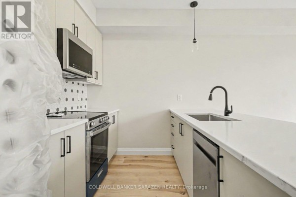 202 - 42 Mcarthur Avenue, Ottawa, ON K1L6R2 Photo 3