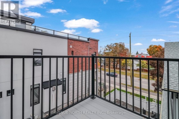 202 - 436 Athlone Avenue, Ottawa, ON K1Z5M7 Photo 5