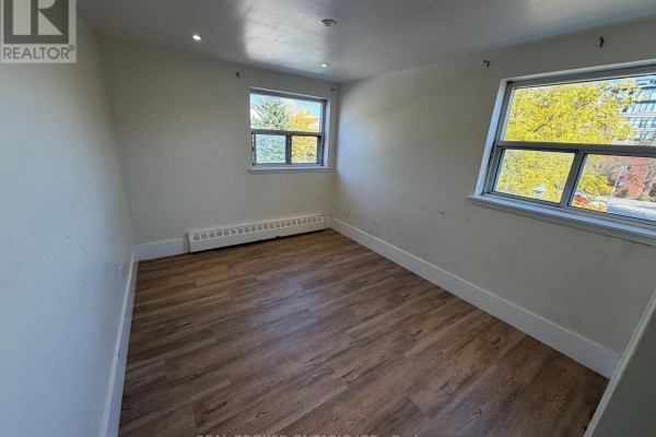 202 - 50 Benson Avenue, Richmond Hill, ON L4C4E6 Photo 5