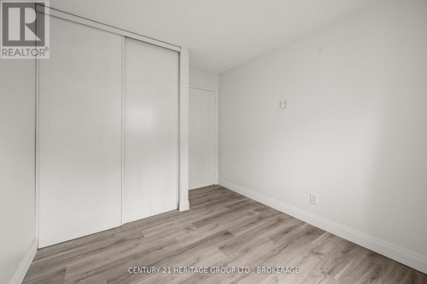 Bedroom 2 - 202 - 561 Armstrong Road, Kingston, ON K7M8J9 Photo 4