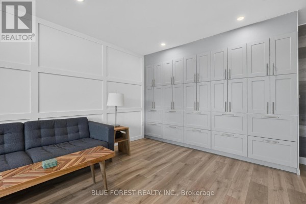 202 - 600 Grenfell Drive, London North, ON N5X2R8 Photo 5