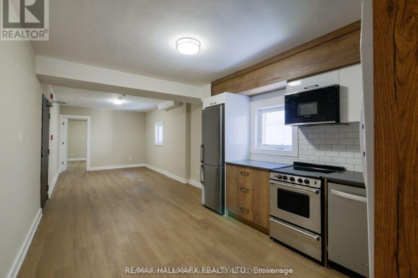 202 - 628 Danforth Avenue, Toronto