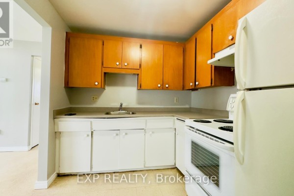 Den - 202 - 76 Brybeck Crescent, Kitchener, ON N2M2C6 Photo 5