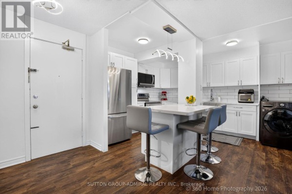 Dining room - 202 - 80 Grandravine Drive, Toronto, ON M3J1B2 Photo 2