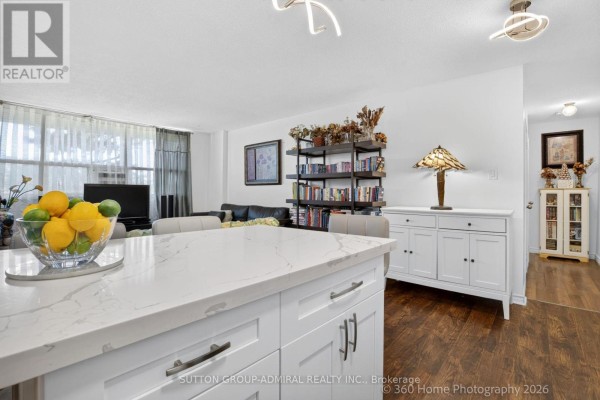 Kitchen - 202 - 80 Grandravine Drive, Toronto, ON M3J1B2 Photo 3