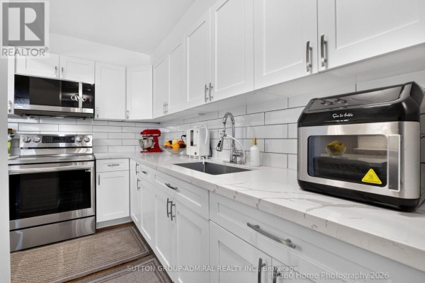 Bedroom - 202 - 80 Grandravine Drive, Toronto, ON M3J1B2 Photo 5