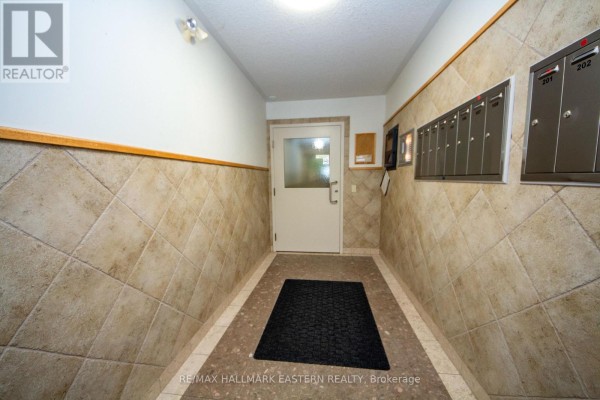 202 - 878 Armour Road, Peterborough, ON, photo 2