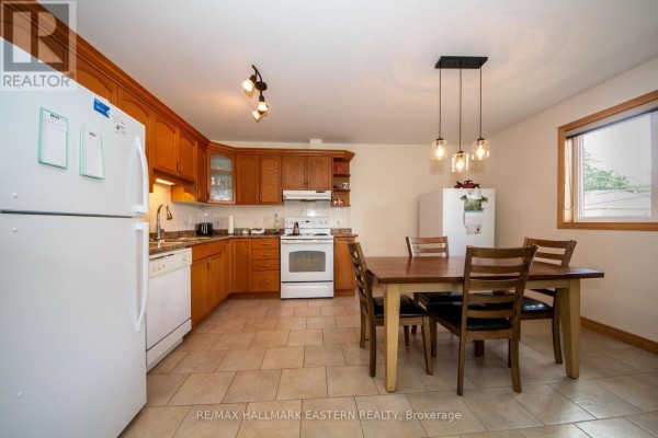 202 - 878 Armour Road, Peterborough, ON, photo 3