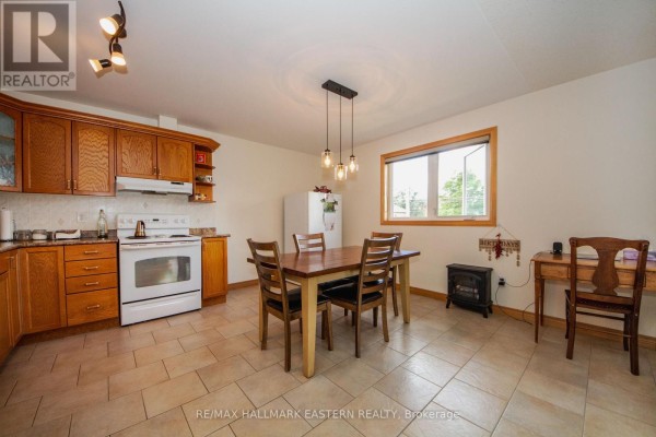 Bathroom - 202 - 878 Armour Road, Peterborough, ON K9H2A6 Photo 5