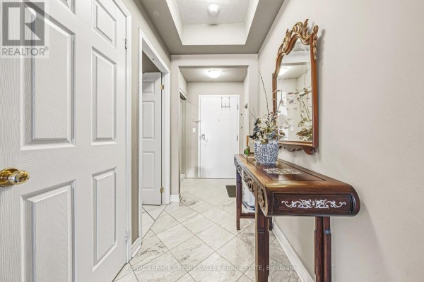 Primary Bedroom - 202 - 935 Royal York Road E, Toronto, ON M8Y4H1 Photo 4