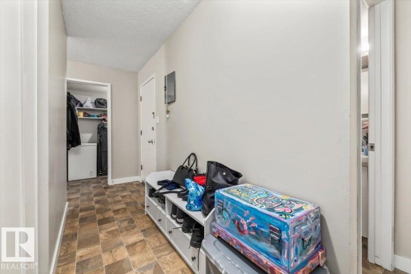Kitchen - #202 10330 113 St Nw, Edmonton, AB T5K1P6 Photo 2