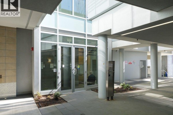 202 1061 Marine Drive, North Vancouver, BC V7P1S6 Photo 5